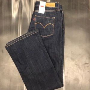 Brand new Levi’s Bold Curve Boot Cut jeans.
